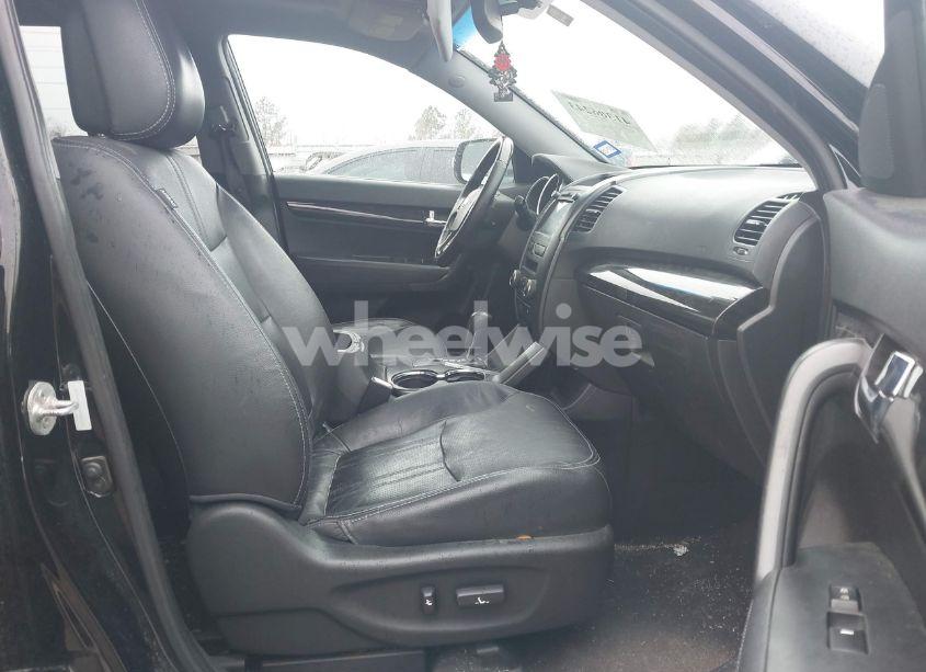 Photo 5 of 2013 Kia Sorento SX (VIN 5XYKW4A2XDG385193)