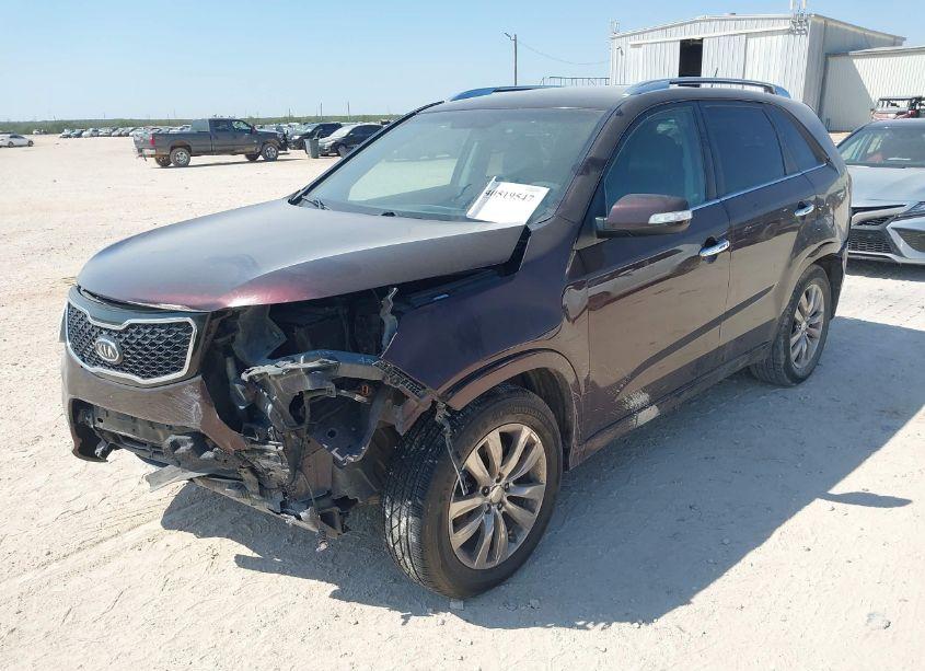 Photo 2 of 2013 Kia Sorento SX (VIN 5XYKW4A2XDG393164)