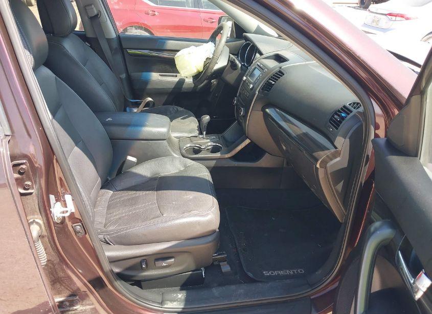 Photo 5 of 2013 Kia Sorento SX (VIN 5XYKW4A2XDG393164)