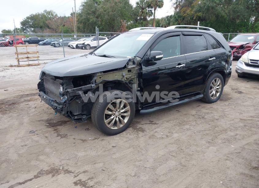 Photo 2 of 2013 Kia Sorento SX (VIN 5XYKW4A2XDG420282)