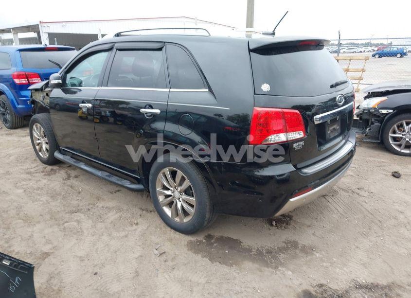 Photo 3 of 2013 Kia Sorento SX (VIN 5XYKW4A2XDG420282)
