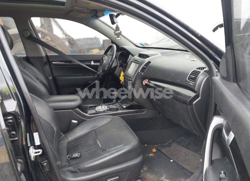 Photo 5 of 2014 Kia Sorento SX (VIN 5XYKW4A70EG432633)