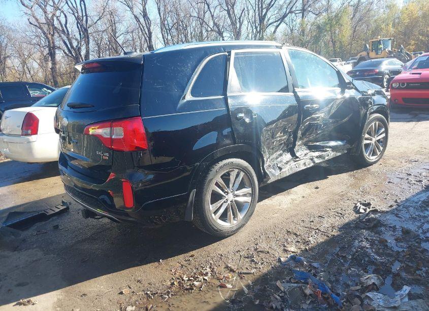 Photo 4 of 2014 Kia Sorento LIMITED V6 (VIN 5XYKW4A70EG443924)