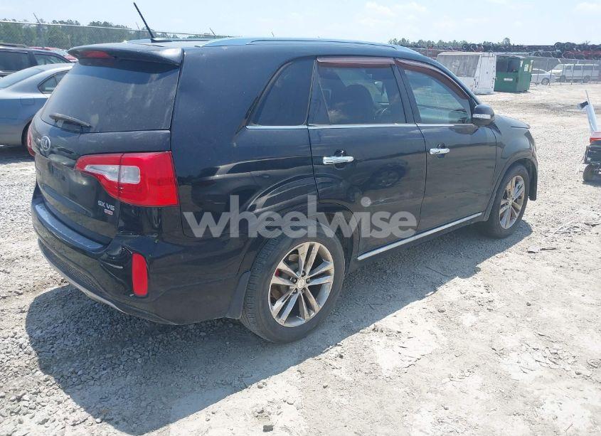 Photo 4 of 2014 Kia Sorento LIMITED V6 (VIN 5XYKW4A70EG521005)