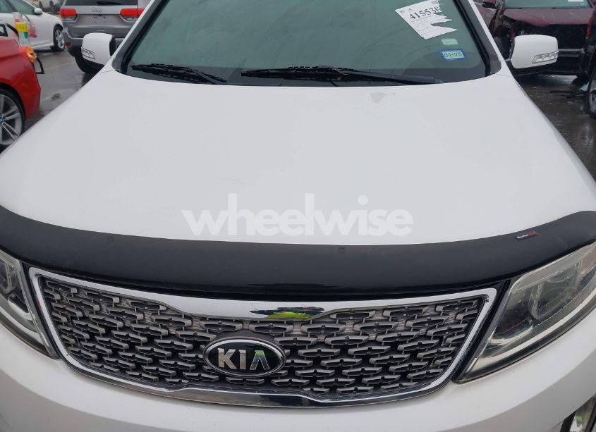 Photo 6 of 2015 Kia Sorento LIMITED V6 (VIN 5XYKW4A71FG597902)