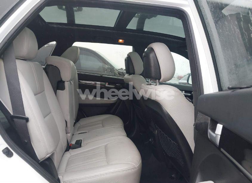 Photo 8 of 2015 Kia Sorento LIMITED V6 (VIN 5XYKW4A71FG597902)