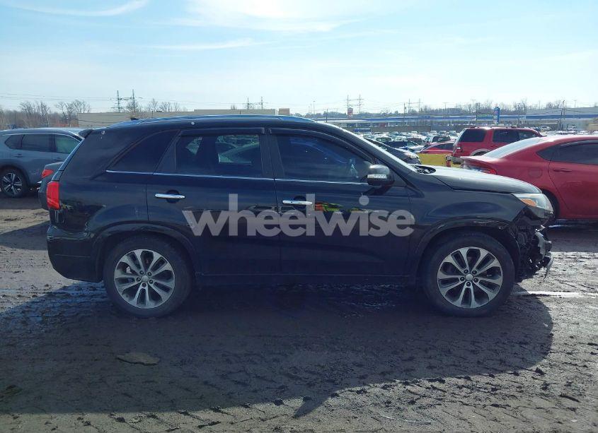 Photo 13 of 2014 Kia Sorento SX (VIN 5XYKW4A72EG429880)