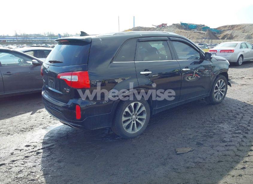 Photo 4 of 2014 Kia Sorento SX (VIN 5XYKW4A72EG429880)