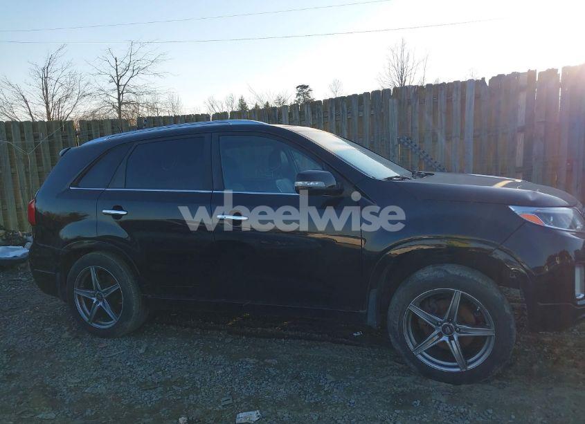 Photo 12 of 2014 Kia Sorento LIMITED V6 (VIN 5XYKW4A72EG471546)