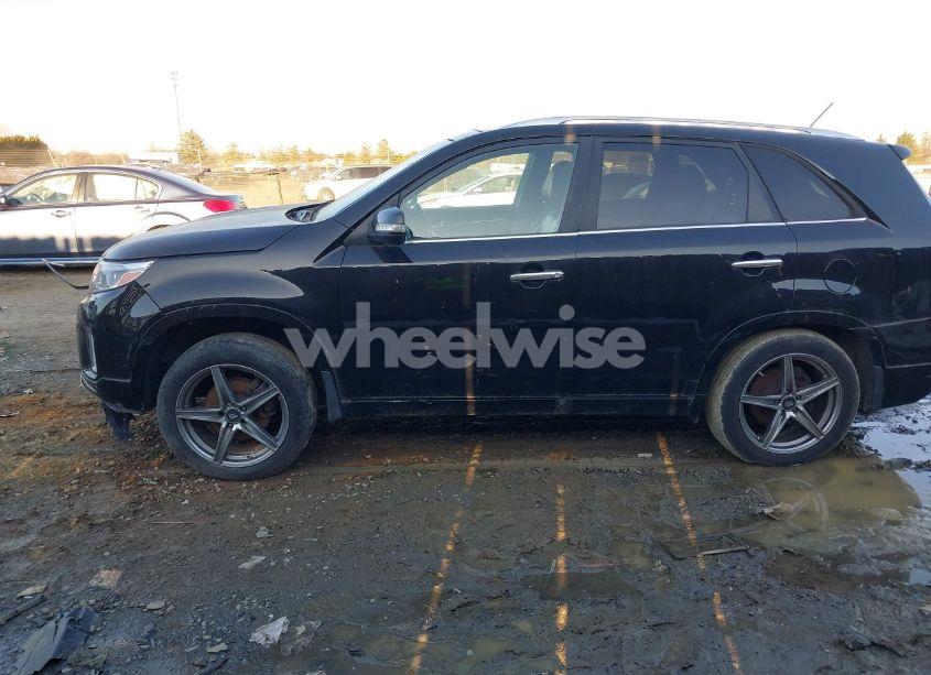 Photo 13 of 2014 Kia Sorento LIMITED V6 (VIN 5XYKW4A72EG471546)