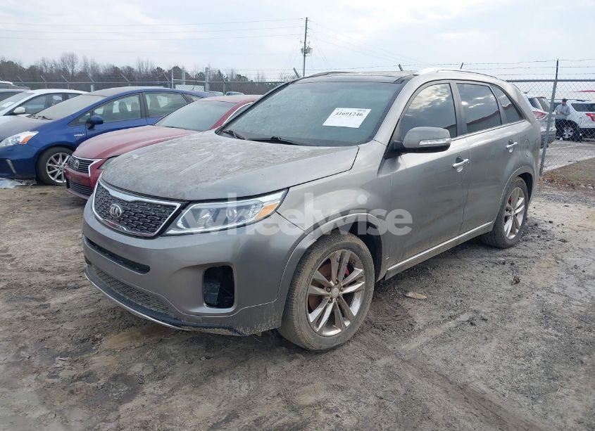 Photo 2 of 2015 Kia Sorento LIMITED V6 (VIN 5XYKW4A72FG601679)