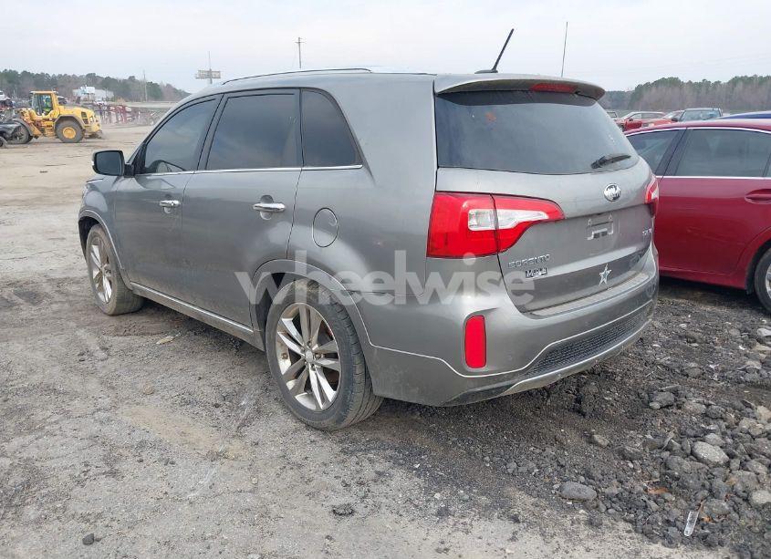 Photo 3 of 2015 Kia Sorento LIMITED V6 (VIN 5XYKW4A72FG601679)