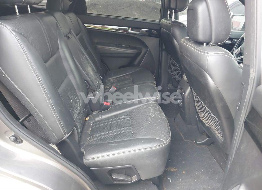 Photo 8 of 2015 Kia Sorento LIMITED V6 (VIN 5XYKW4A72FG601679)