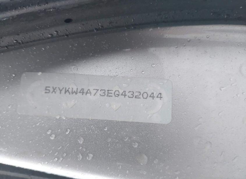 Photo 9 of 2014 Kia Sorento SX (VIN 5XYKW4A73EG432044)