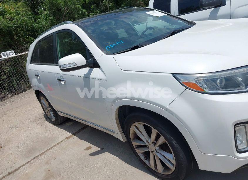 Photo 13 of 2014 Kia Sorento LIMITED V6 (VIN 5XYKW4A74EG485464)
