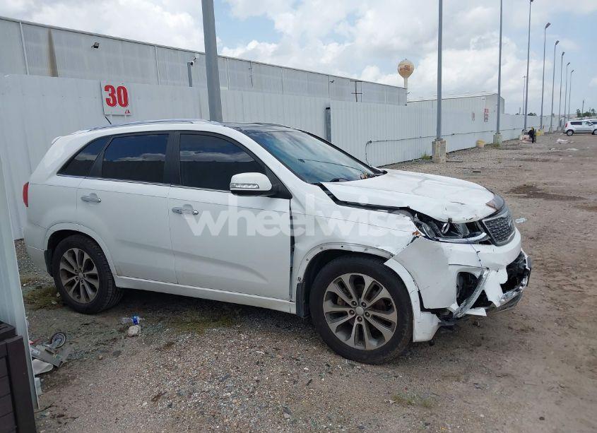 Photo 14 of 2015 Kia Sorento SX V6 (VIN 5XYKW4A74FG564974)