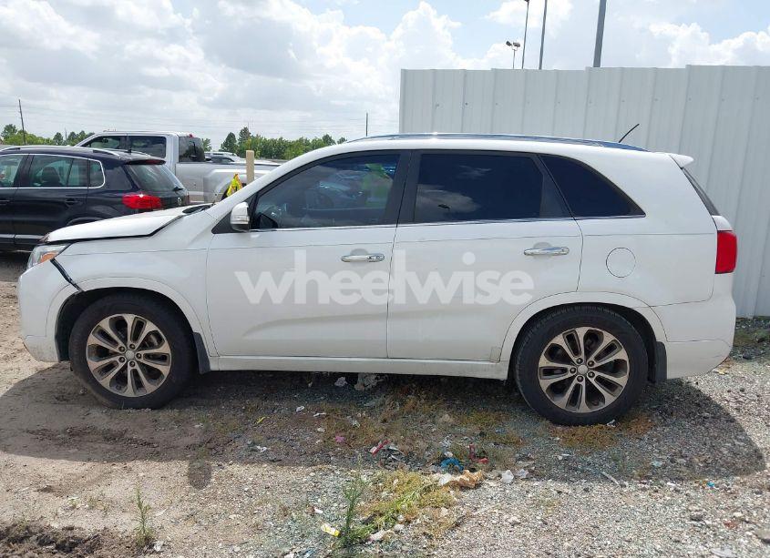 Photo 15 of 2015 Kia Sorento SX V6 (VIN 5XYKW4A74FG564974)