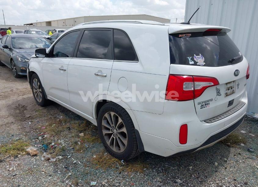 Photo 3 of 2015 Kia Sorento SX V6 (VIN 5XYKW4A74FG564974)