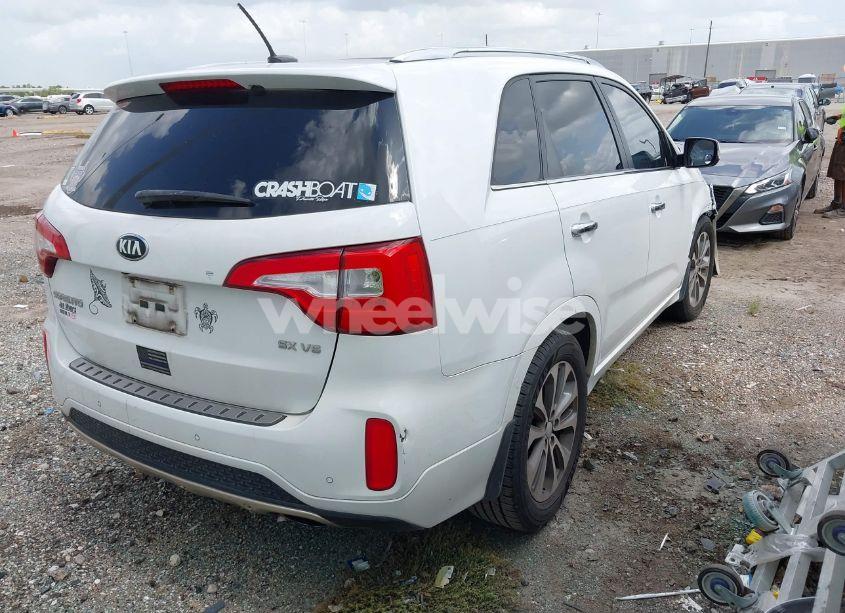 Photo 4 of 2015 Kia Sorento SX V6 (VIN 5XYKW4A74FG564974)