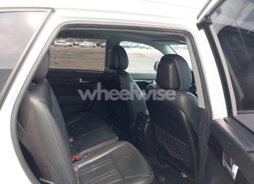 Photo 8 of 2015 Kia Sorento SX V6 (VIN 5XYKW4A74FG564974)