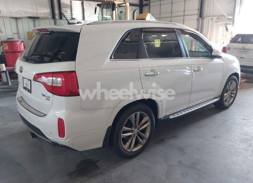 Photo 4 of 2014 Kia Sorento LIMITED V6 (VIN 5XYKW4A75EG518505)