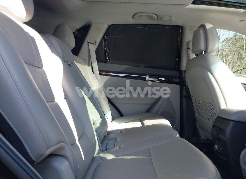 Photo 8 of 2014 Kia Sorento SX (VIN 5XYKW4A75EG537765)
