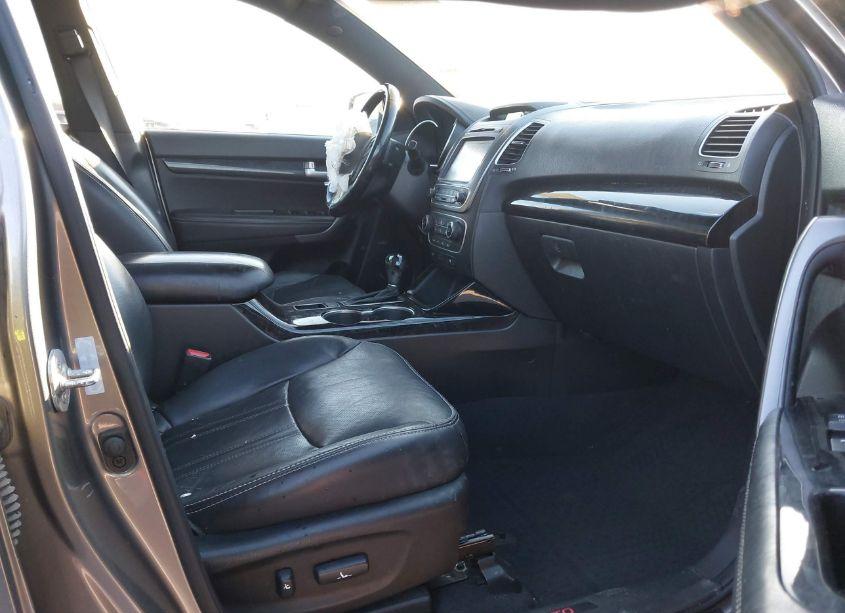Photo 5 of 2014 Kia Sorento LIMITED V6 (VIN 5XYKW4A75EG538852)