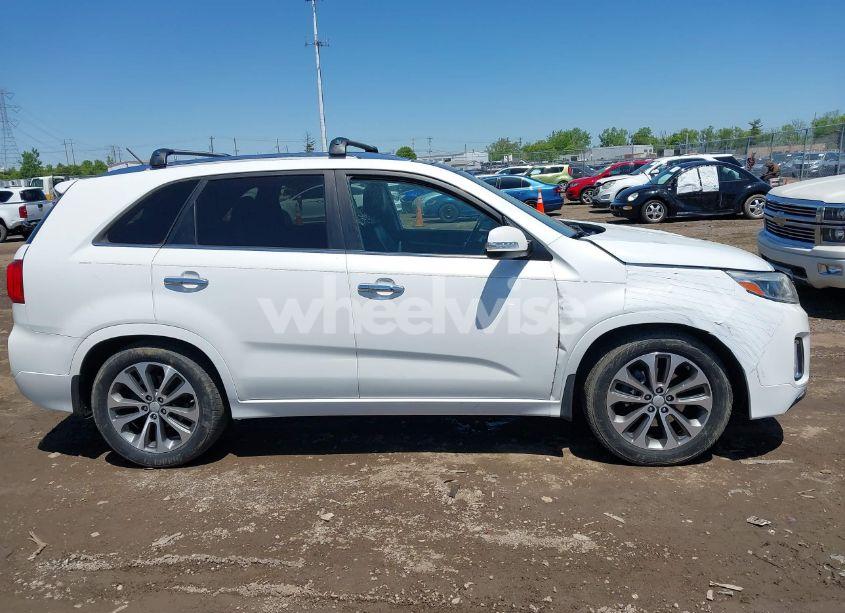 Photo 13 of 2015 Kia Sorento SX V6 (VIN 5XYKW4A76FG564569)