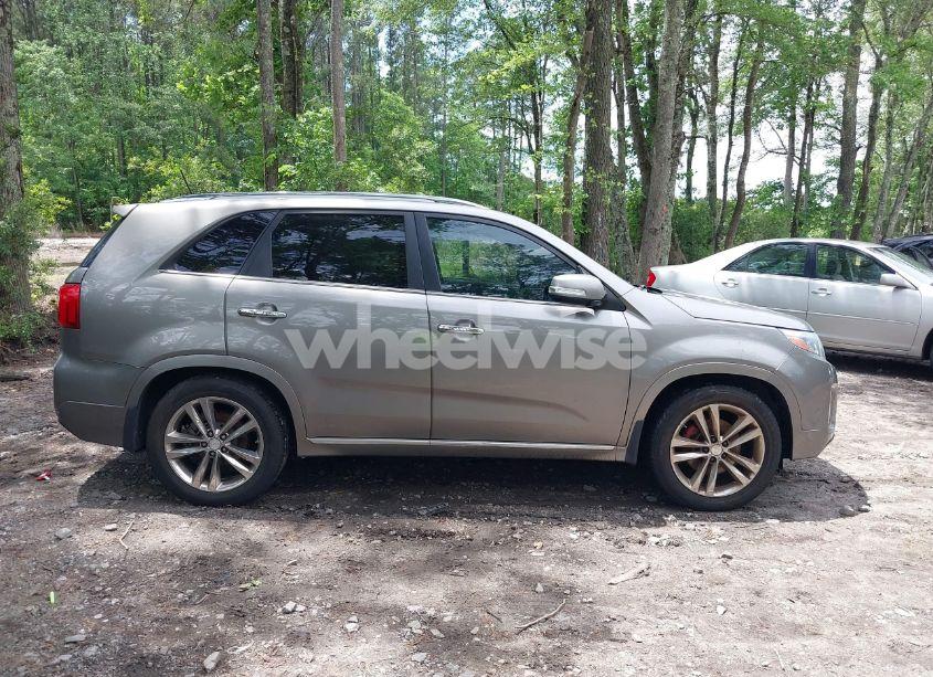 Photo 14 of 2015 Kia Sorento LIMITED V6 (VIN 5XYKW4A76FG593005)