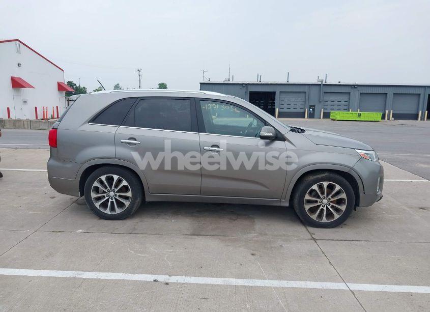 Photo 13 of 2014 Kia Sorento SX (VIN 5XYKW4A77EG434282)