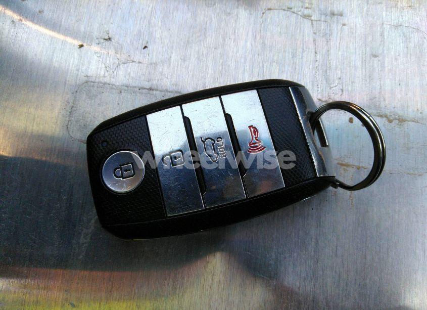 Photo 11 of 2015 Kia Sorento SX V6 (VIN 5XYKW4A78FG610662)