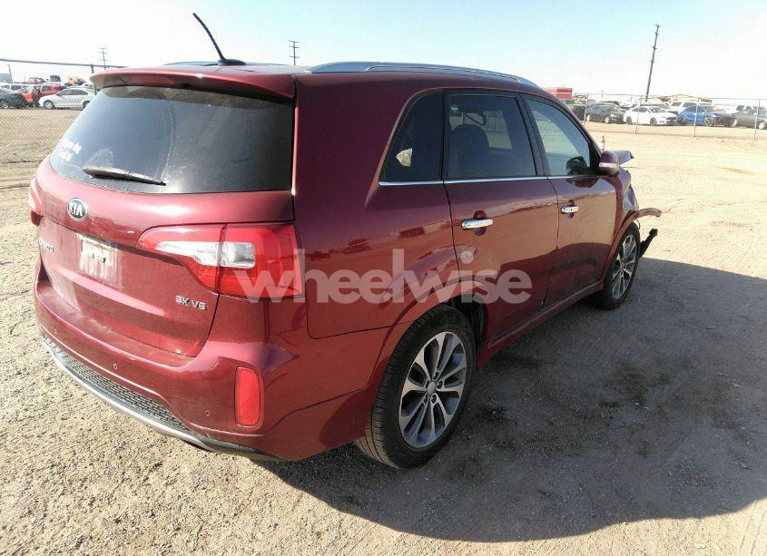 Photo 4 of 2015 Kia Sorento SX V6 (VIN 5XYKW4A78FG610662)