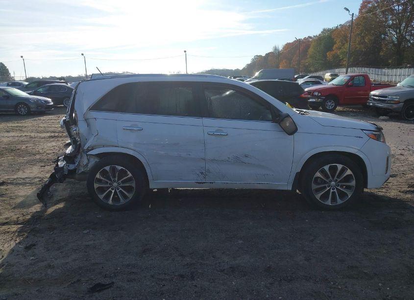 Photo 13 of 2015 Kia Sorento SX V6 (VIN 5XYKW4A79FG588588)
