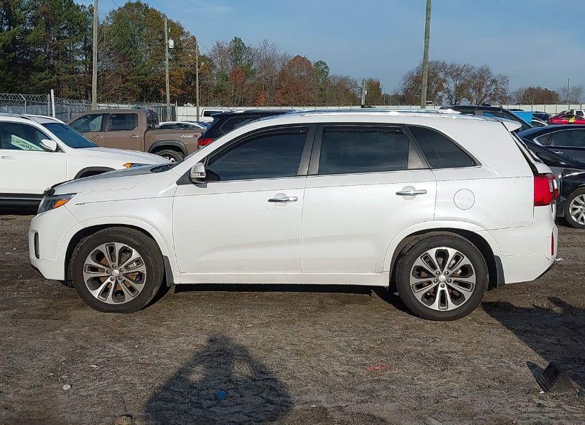 Photo 14 of 2015 Kia Sorento SX V6 (VIN 5XYKW4A79FG588588)