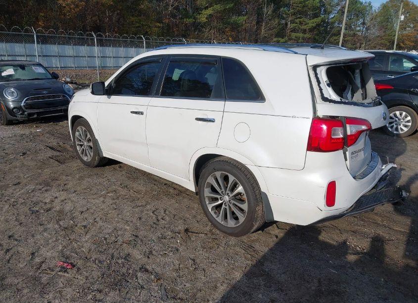 Photo 3 of 2015 Kia Sorento SX V6 (VIN 5XYKW4A79FG588588)
