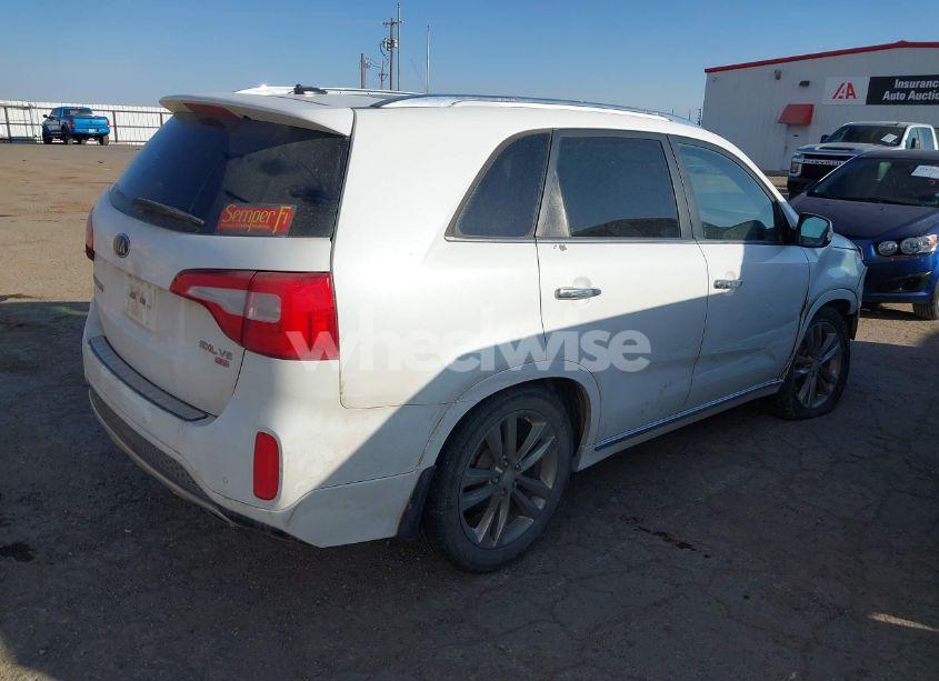 Photo 4 of 2014 Kia Sorento LIMITED V6 (VIN 5XYKW4A7XEG483654)
