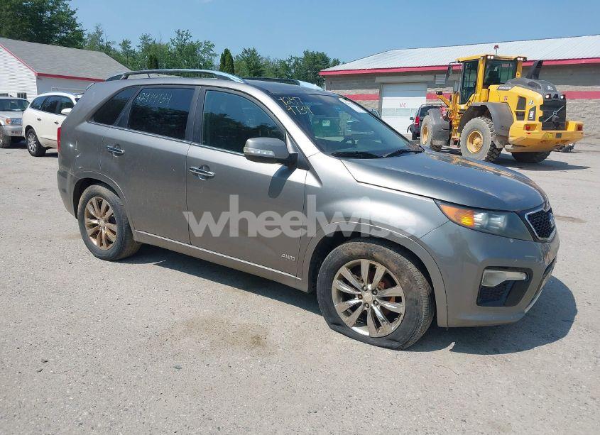 2013 Kia Sorento SX V6 (VIN 5XYKWDA20DG337895) main photo