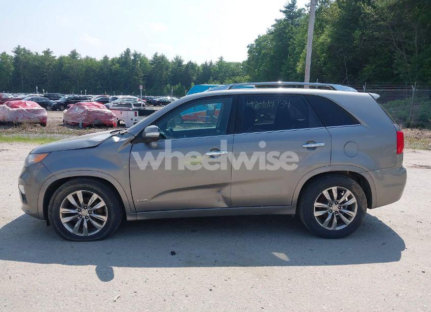 Photo 12 of 2013 Kia Sorento SX V6 (VIN 5XYKWDA20DG337895)
