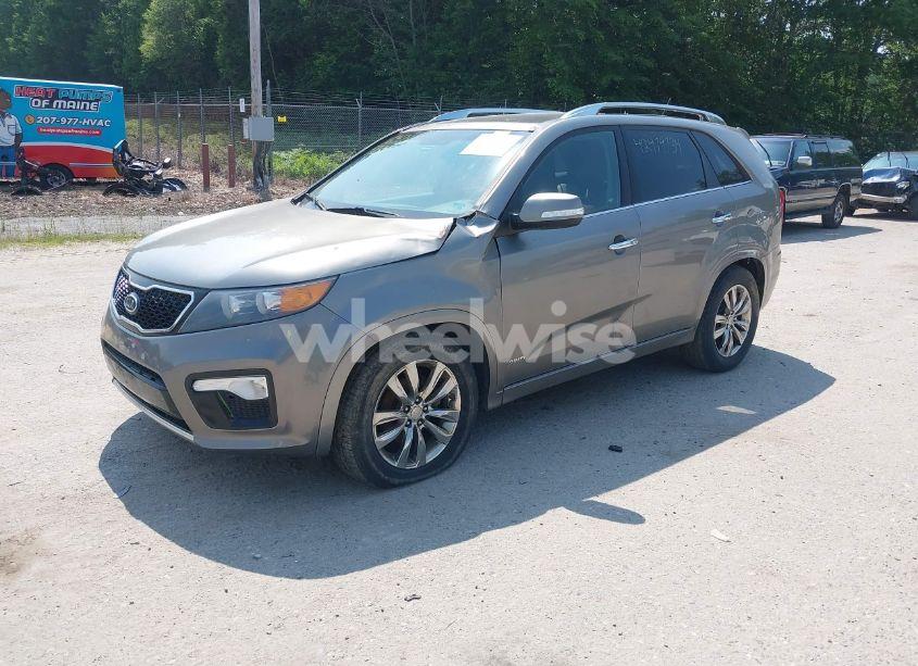 Photo 2 of 2013 Kia Sorento SX V6 (VIN 5XYKWDA20DG337895)