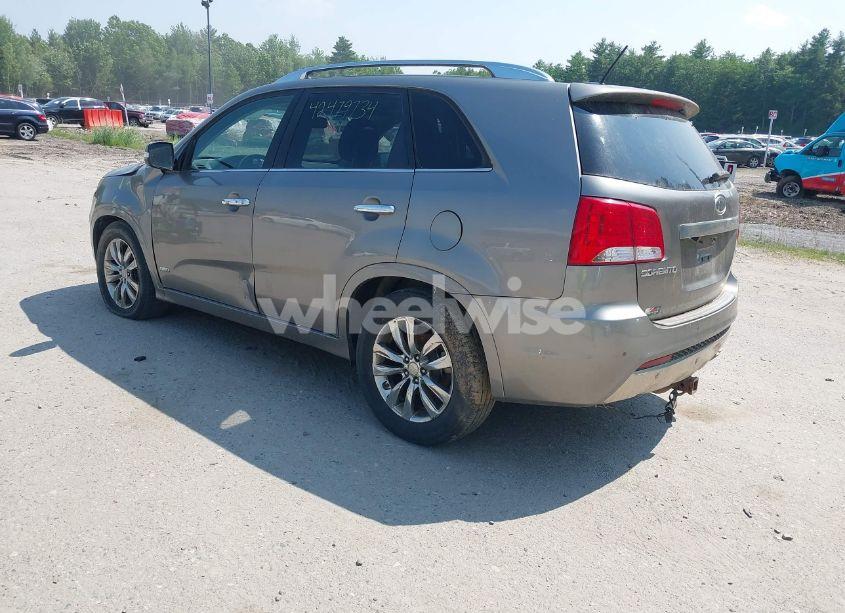 Photo 3 of 2013 Kia Sorento SX V6 (VIN 5XYKWDA20DG337895)