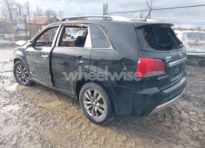 Photo 3 of 2013 Kia Sorento SX V6 (VIN 5XYKWDA20DG364370)