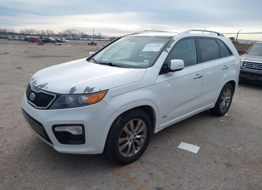Photo 2 of 2013 Kia Sorento SX V6 (VIN 5XYKWDA20DG394467)