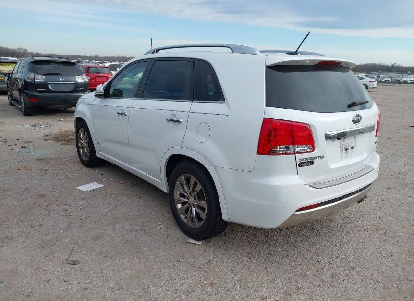 Photo 3 of 2013 Kia Sorento SX V6 (VIN 5XYKWDA20DG394467)