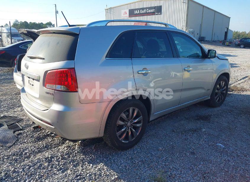 Photo 4 of 2012 Kia Sorento SX V6 (VIN 5XYKWDA21CG285837)
