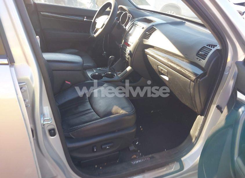 Photo 5 of 2012 Kia Sorento SX V6 (VIN 5XYKWDA21CG285837)