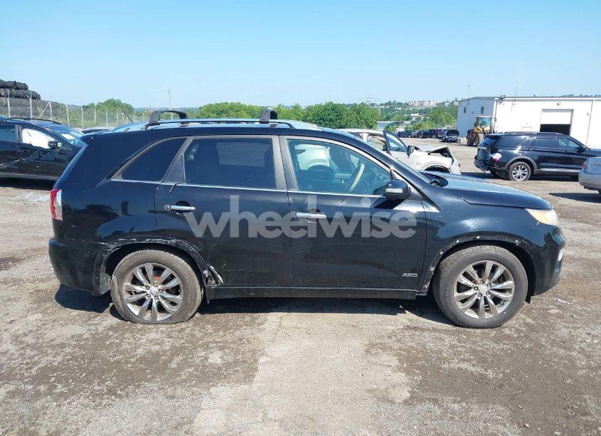 Photo 14 of 2011 Kia Sorento SX V6 (VIN 5XYKWDA22BG100645)