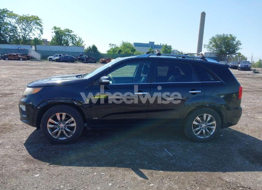 Photo 15 of 2011 Kia Sorento SX V6 (VIN 5XYKWDA22BG100645)