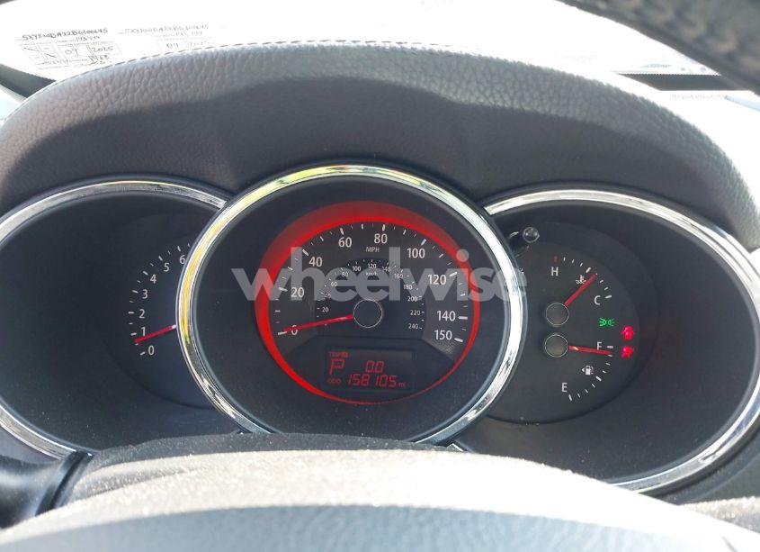 Photo 7 of 2011 Kia Sorento SX V6 (VIN 5XYKWDA22BG100645)