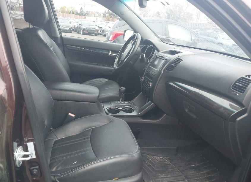 Photo 5 of 2012 Kia Sorento SX V6 (VIN 5XYKWDA22CG224531)