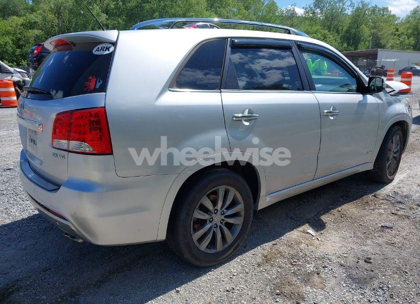 Photo 4 of 2012 Kia Sorento SX V6 (VIN 5XYKWDA22CG272661)